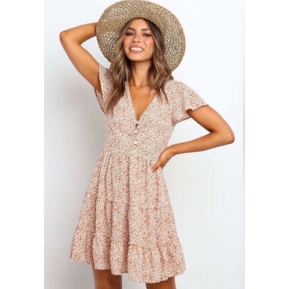 Petal + Pup Brown Cream Floral Tiered Mini Dress Size 8 Flutter Sleeve V-Neck
